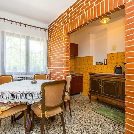 Apartman Edi *