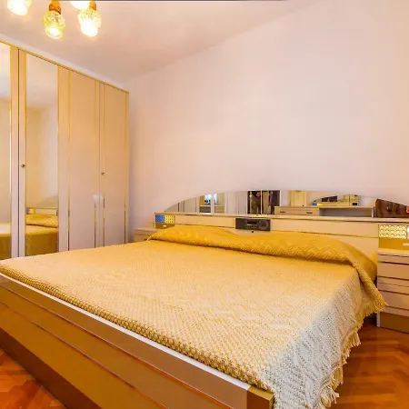 Edi Apartamento *